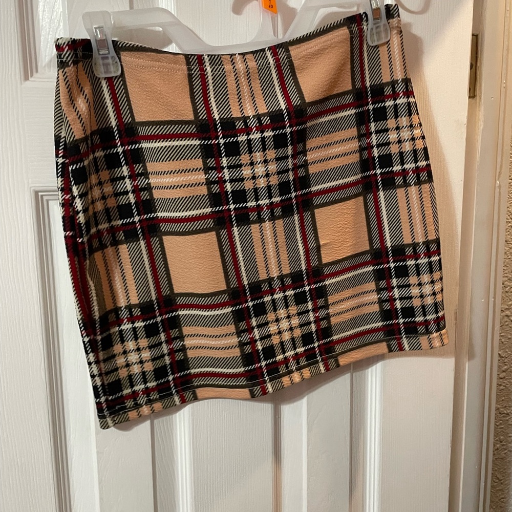 Simple plaid mini skirt